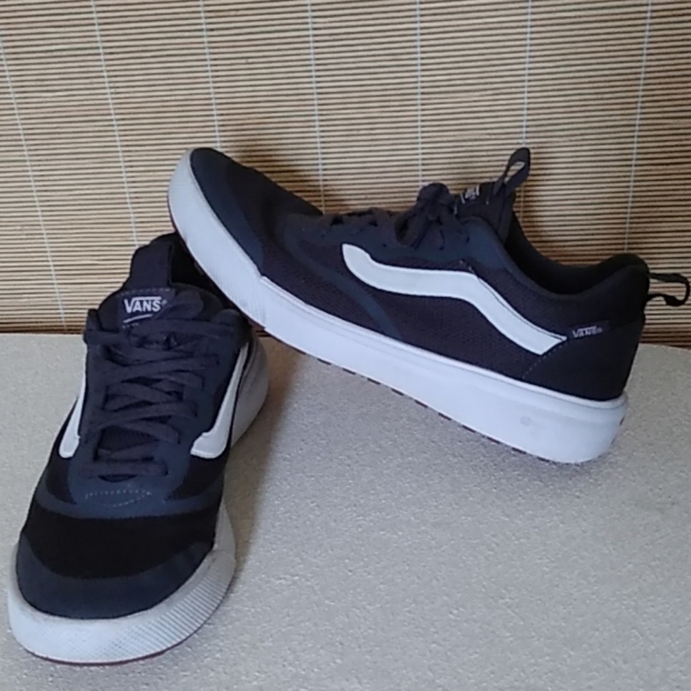 EUC! Vans, Grey, size 8 mens, size 9.5 womens